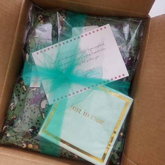 It's Lindsey, from TheLindyShop - Picture 2 of 5